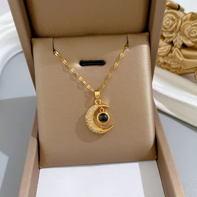 Koreanische Licht Luxus Shell Perle Halskette Für Frauen Edelstahl Micro Intarsien Zirkon Liebe Herz Mond Choker Hochzeit Schmuck
