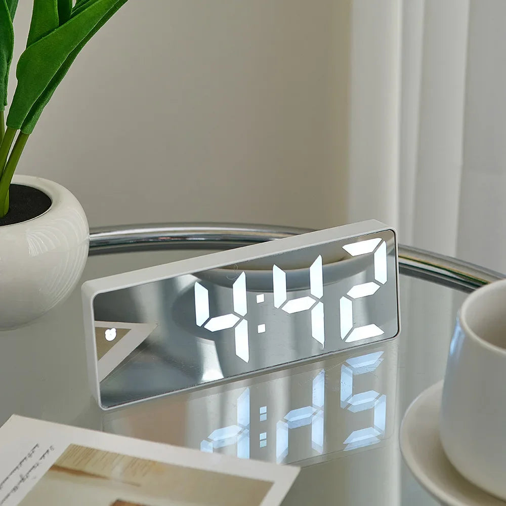 Creative LED Digital Alarm Clock Electronic Digital Alarm Clock Digital Clock Table Clock Room Desk Decor Exquisite Home Decor