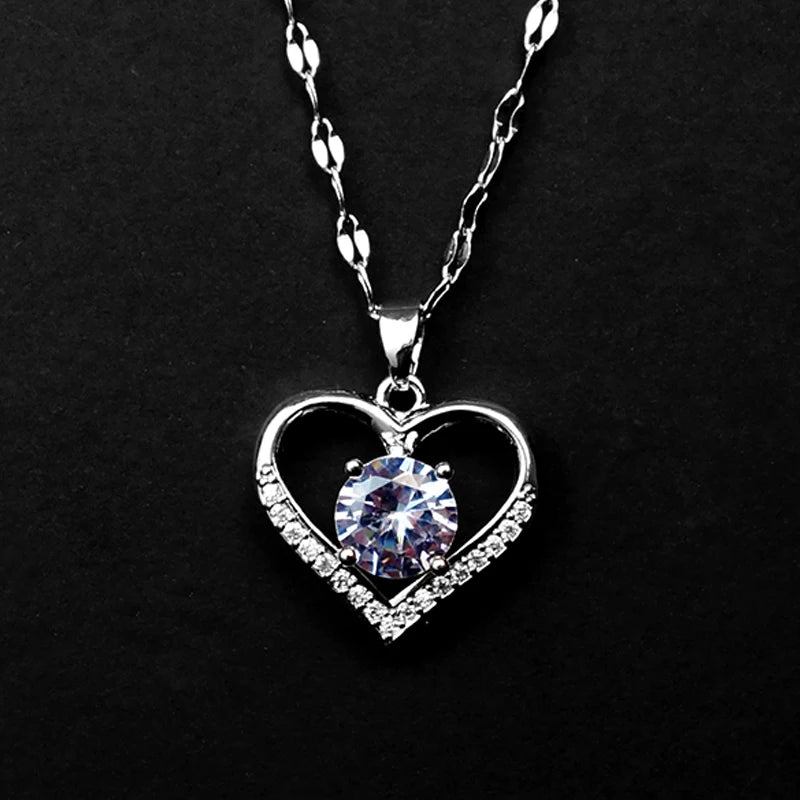 Halskette mit Herzanhänger aus künstlichen Edelsteinen für Frauen, goldene Lippen-Halskette aus Edelstahl, weibliche Halsketten, Schmuck für Mädchen